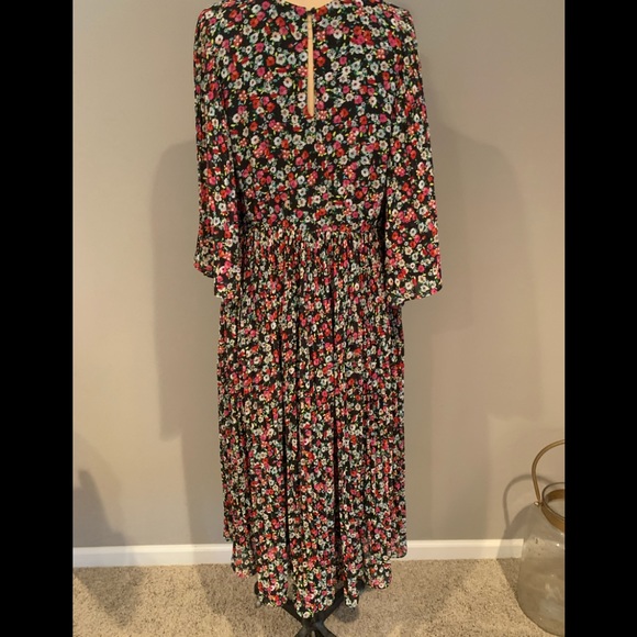 Dresses & Skirts - Retro floral dress